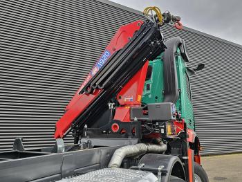 AROCS 4145 / 8X6 / TIPPER + HMF CRANE